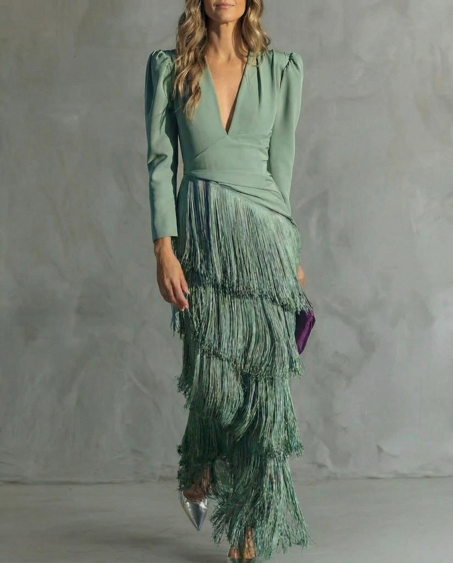 Clara | Abito midi elegante con maniche a frange