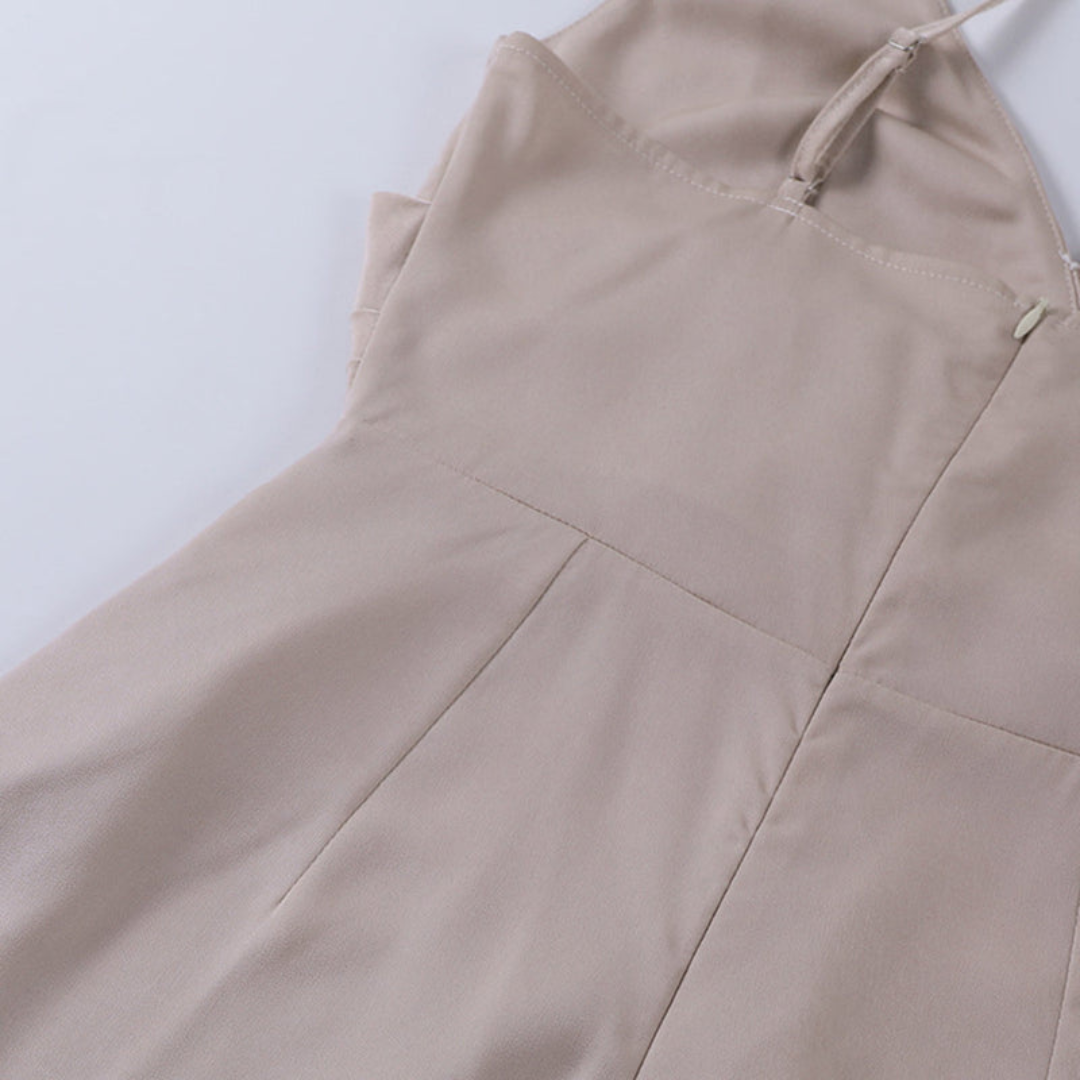 SERAPHINE – ELEGANT SLIT MAXI DRESS