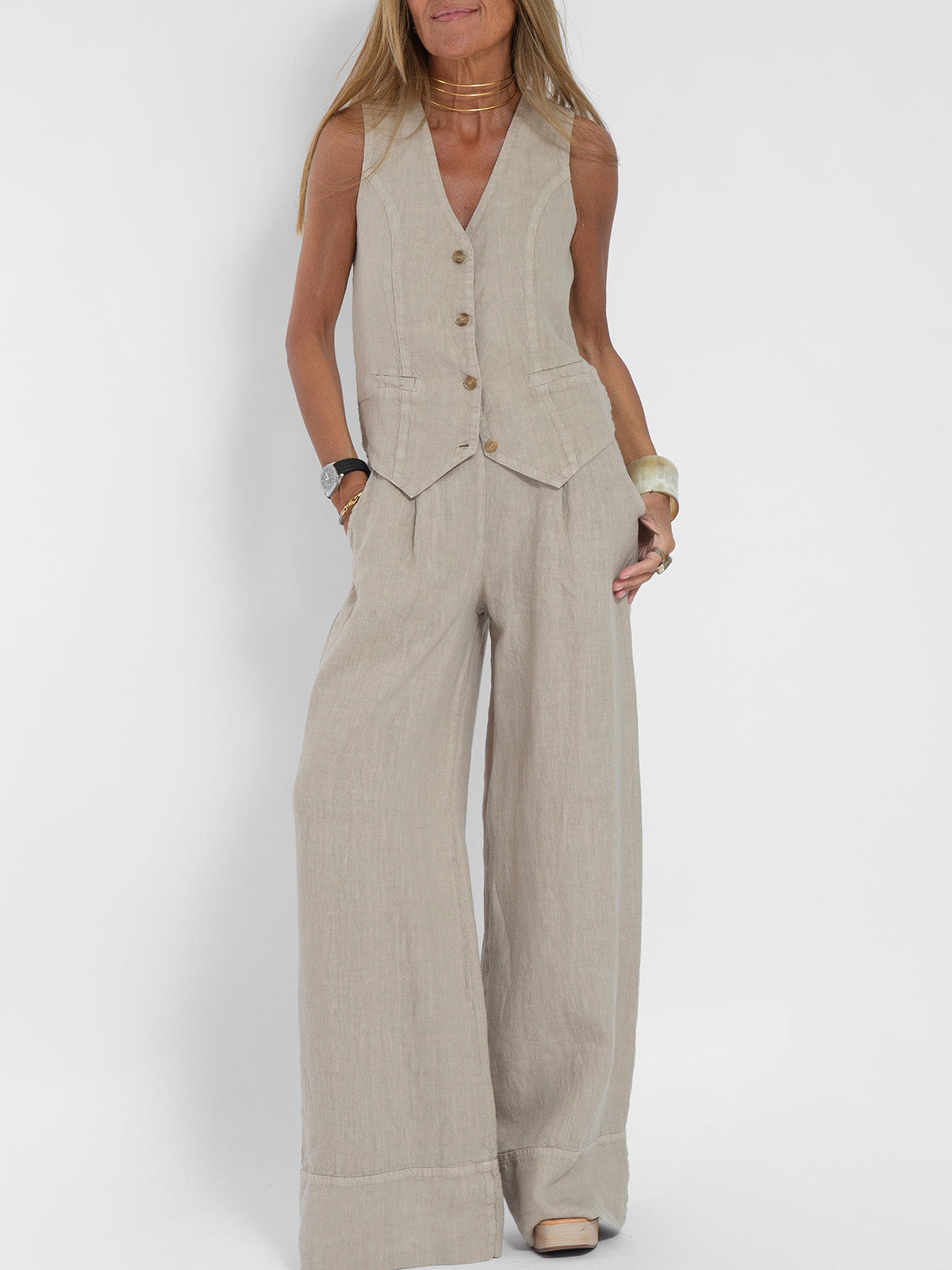 Aira | Elegant waistcoat and wide-leg trousers